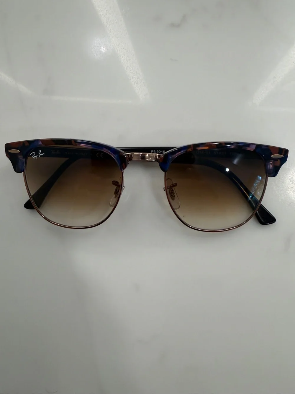 Ray-Ban RB3016 Clubmaster Sunglasses in Tortoise Shell Blue and Brown - Picture 5 of 12